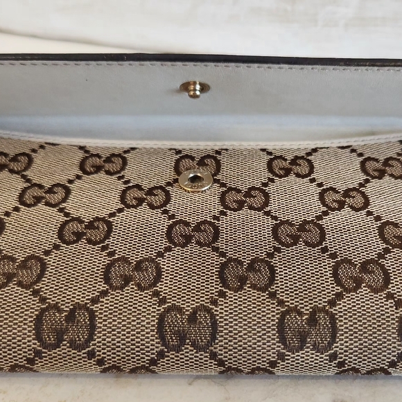 Gucci Guccisima Heart Snap Fold Wallet - Picture 13 of 16
